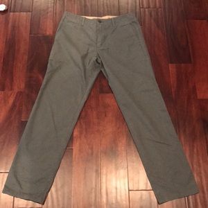 Mens Gap Lived-In Straight Gray Khaki Pants